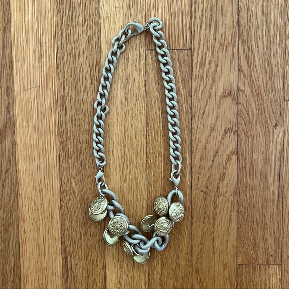 🎉HP🎉 CAbi Coco Button Necklace #2033 in Original Box - Picture 2 of 5